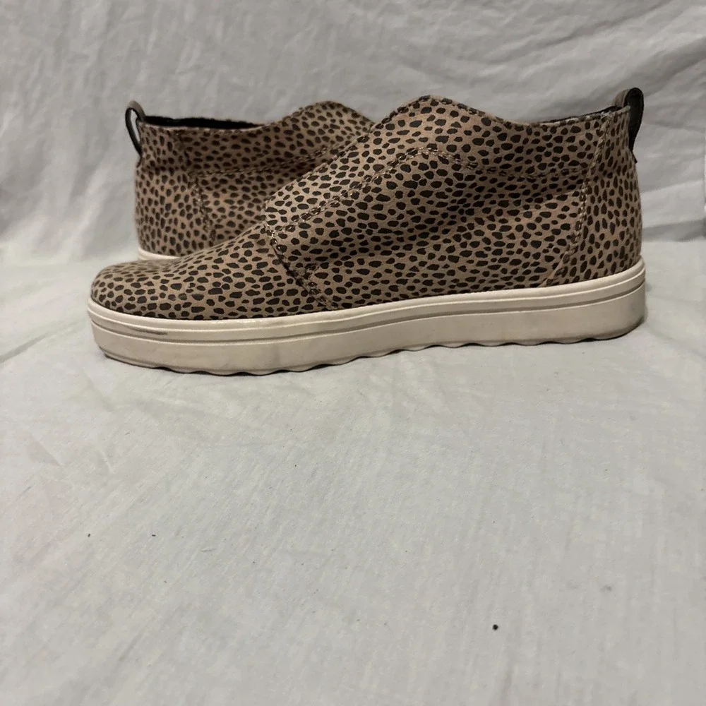 Universal Thread‎ Lillian Leopard Slip On Shoes Women's Size 9.5 Casual Target